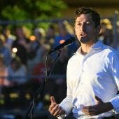 van retirarse agentes ICE alcalde Mineapolis.jpg