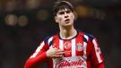 Las Chivas de Guadalajara del entrenador argentino Gabriel Milito se impusieron con autoridad por 4-1 al Atlas este sábado en el Clásico Tapatío
