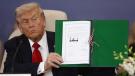Donald Trump firma acuerdo de paz