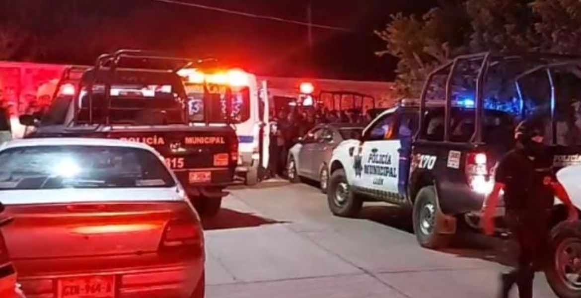 Irrumpen sicarios en fiesta en León y asesinan a seis personas