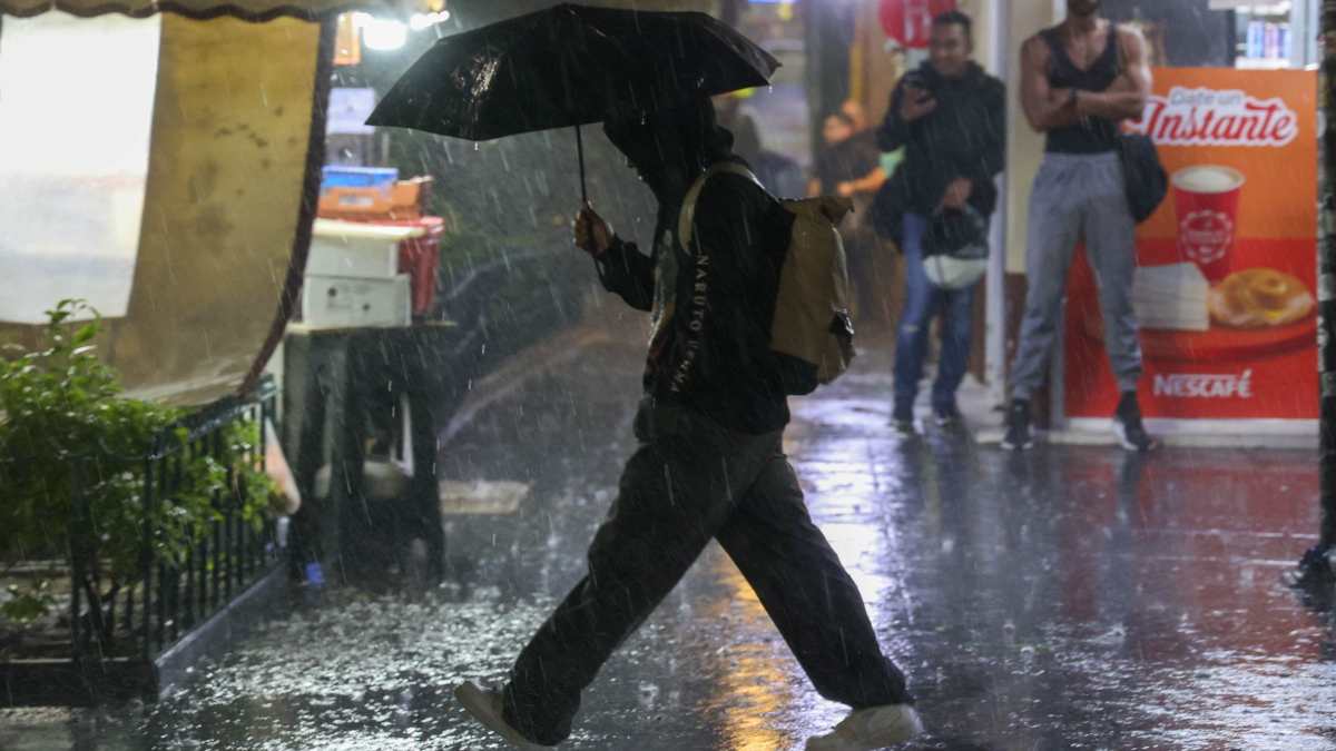 Lluvias y ráfagas de viento de hasta 30 km/h azotarán CDMX y Edomex este sábado