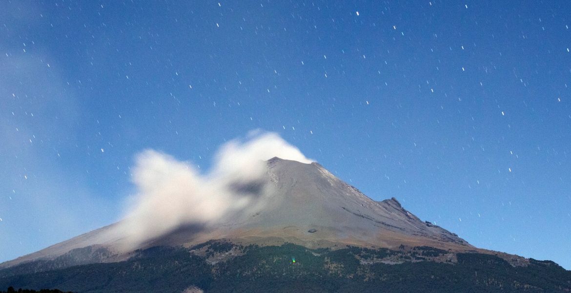 Explosión en el Popocatépetl prende alarmas