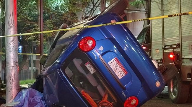 muere automovilista vuelca choca El Rosario Azcapotzalco