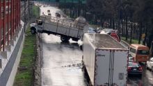 tractocamion choca muro contencion Metro Acatitla