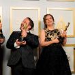 Phillip Bladh, Carlos Cortes, Michelle Couttolenc y Jaime Baksht, ganadores del Óscar a mejor sonido con la película "Sound of Metal".