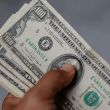 prohibe EU transacciones tres instituciones financieras mexicanas