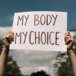 Supremo de EEUU permite a estados quitar fondos a mayor red de salud reproductiva del país