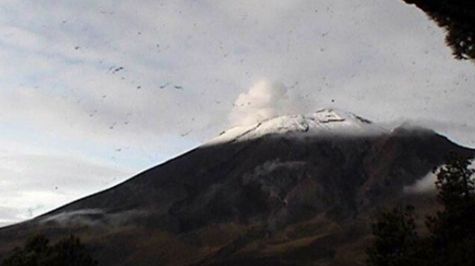 Popocatépetl registra 67 exhalaciones y 3 sismos; alertan en Morelos por presencia de ceniza