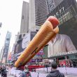 Hot dog gigante en Time Square