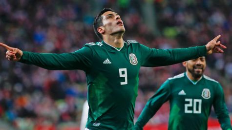 Raúl Jiménez confirma negociaciones con América