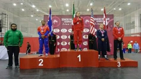 Alejandra Romero gana oro en el torneo Continental de Lucha