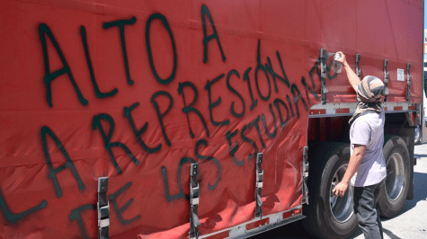 FGE de Chiapas detuvo a dos elementos por agresión a normalistas