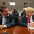 Donald Trump con su abogado