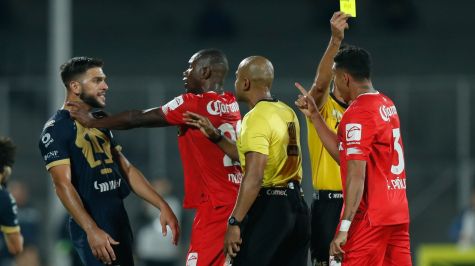 Errores de Pumas generan oleada de memes tras empate controvertido con Toluca