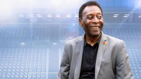 Pelé sale del hospital en Sao Paulo tras operación de cálculo renal