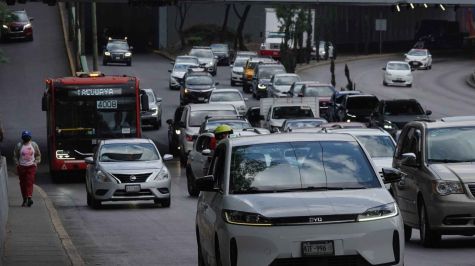 ¡Ojo! Estos autos no circulan este sábado 26 de octubre en la CDMX Y EDOMEX