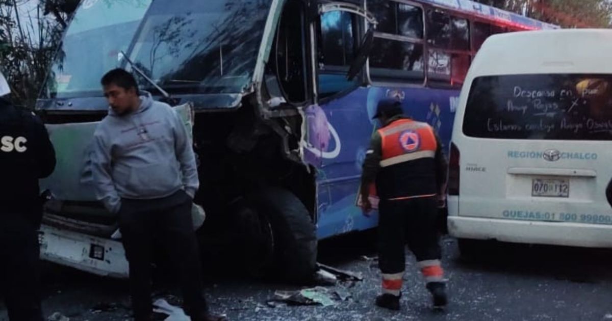 (fotos) Al menos seis heridos tras choque entre camión y combi en ...
