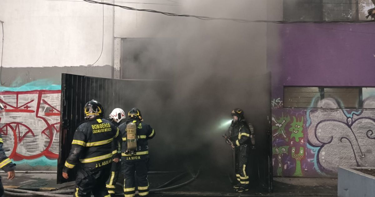 Por incendio en inmueble de la Colonia Buenos Aires, evacúan a 130 personas
