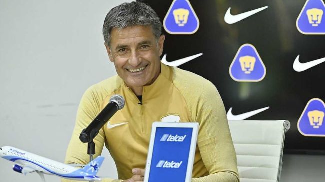 Luis Miches Pumas 2019 entrenador.jpg