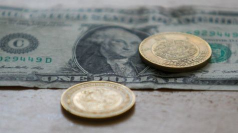 Acaba racha ganadora del peso; dólar sube a 22.34 unidades