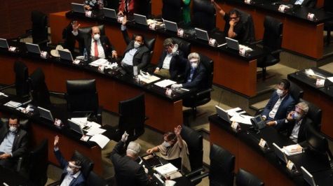 Colaborador del Senado muere a causa de Covid-19