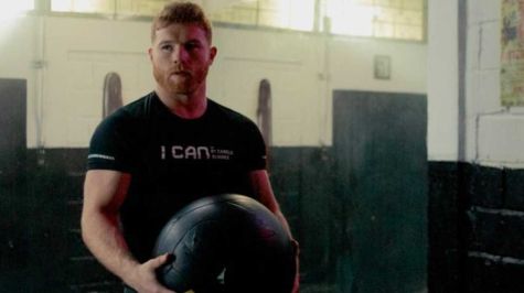 Canelo dona equipo sanitario para luchar contra la Covid-19