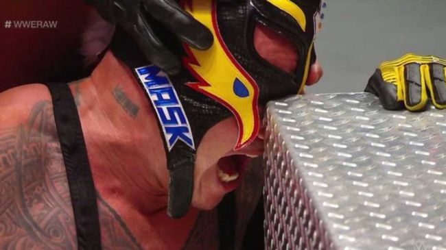 Rey_Mysterio_2020.jpg