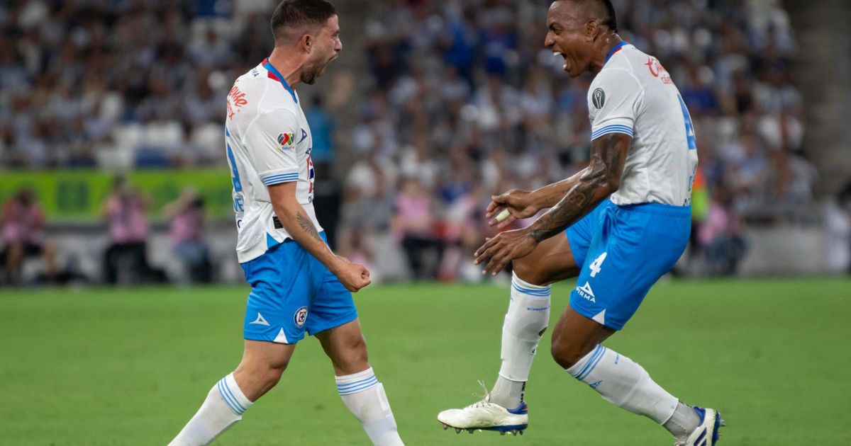 Cruz Azul humilla al Monterrey de visita en el 'Gigante de Acero'