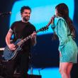 Mon Laferte y Juanes, facebook.jpg