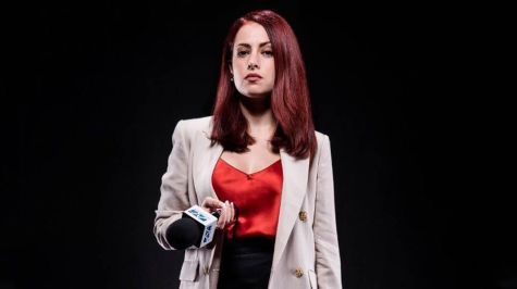 Sofía Lama da vida a una periodista