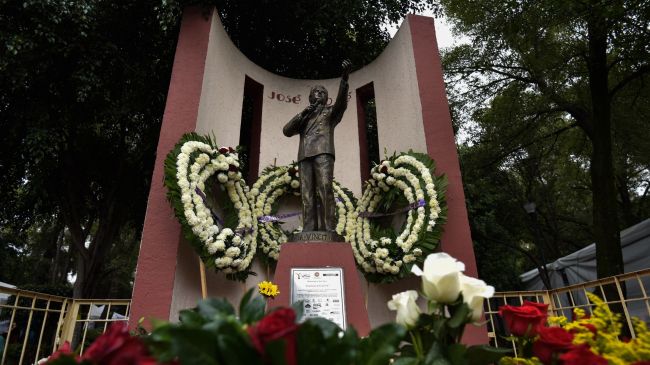 JoseJose-Estatua-NtxWEB.jpg