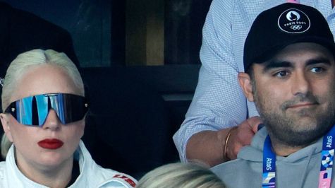 Desde París, Lady Gaga presenta al empresario Michael Polansky como su prometido