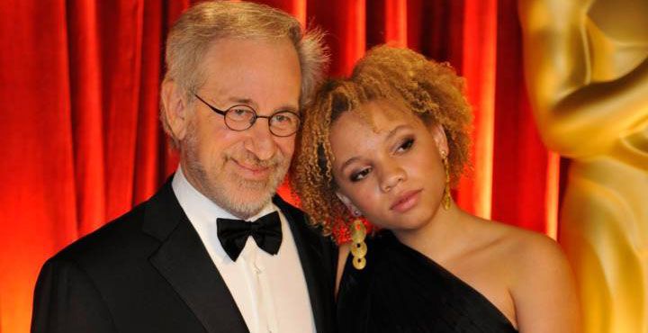 Mikaela, la hija de Spielberg, también se dedicará cine... pero al porno