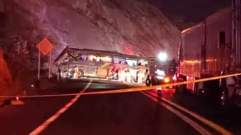 Vuelca autobús con estudiantes de secundaria en la Cuacnopalan-Oaxaca; hay 4 muertos