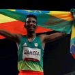 Barega gana para Etiopía el primer oro del atletismo