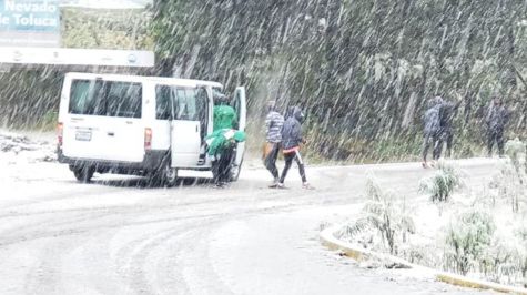 Bajas temperaturas "visten" de blanco el Popocatépetl y el Nevado de Toluca  [VIDEO]