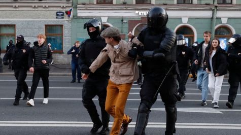 Centenares de detenidos en segunda protesta contra la movilización de Putin