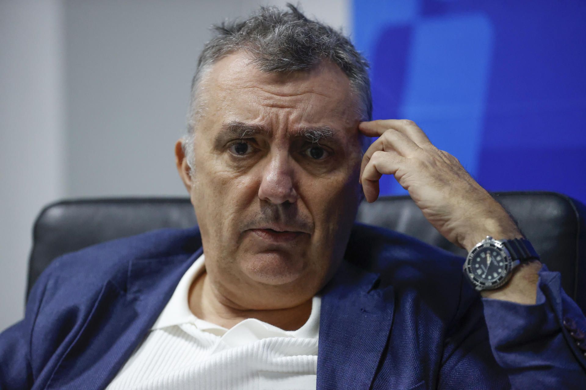 Manuel Vilas, el escritor que nos empujó al psicoanálisis sobre la relación padres e hijos