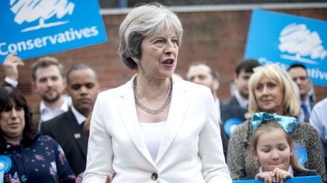 Theresa May firma carta de dimisión como líder del Partido Conservador británico