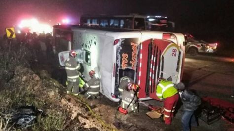 Aparatoso accidente carretero en Brasil deja diez personas muertas 