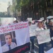 Mujeres protestan contra designación de Adrián Olvera en CFE por acoso