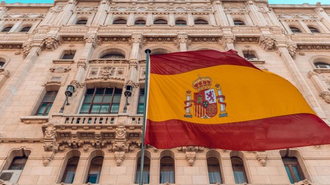LUTO-ESPANA-BANDERA.jpg