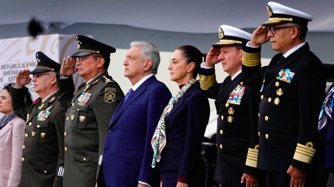 AMLO y fuerzas armadas