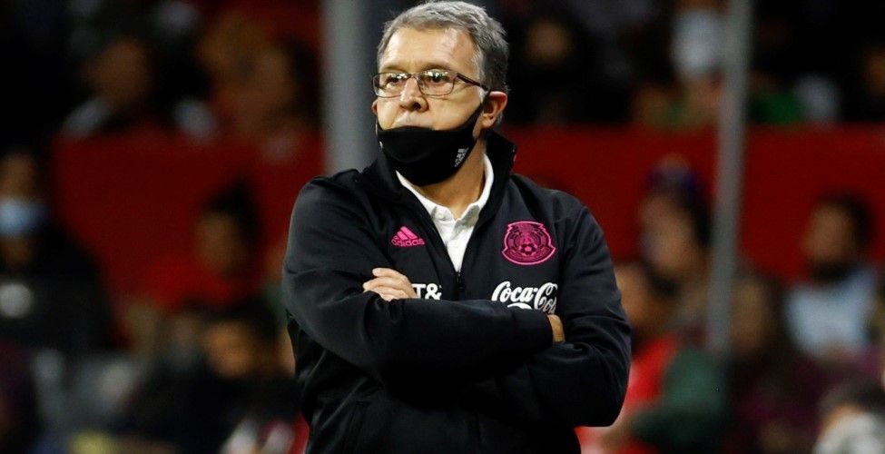 Martino convoca al Tri a Marcelo Flores y deja fuera al ‘Chicharito’ Hernández