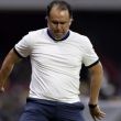 Juan Reynoso celebra victoria de Cruz Azul, pero ‘un globo no hace la fiesta’