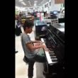 Niño pianista liverpool.jpg