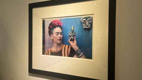 Diagnostican la afectación de Frida Kahlo 70 años después: síndrome de cola de caballo