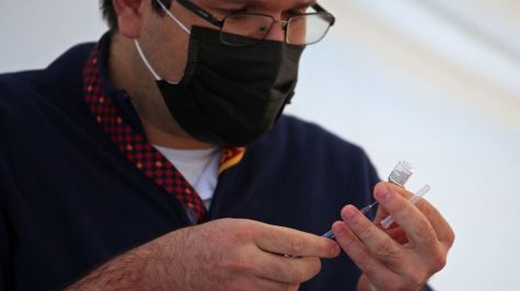 Por la noche llegan más dosis rusas y mañana arriban otros cargamentos de Pfizer: AMLO