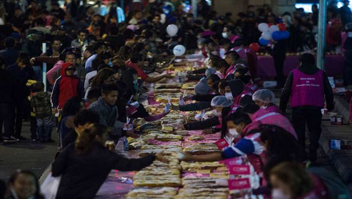 Invitan a capitalinos a la mega rosca de reyes