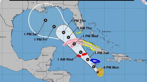 Alerta en el Atlántico por tormenta tropical Rafal, podría escalar a huracán